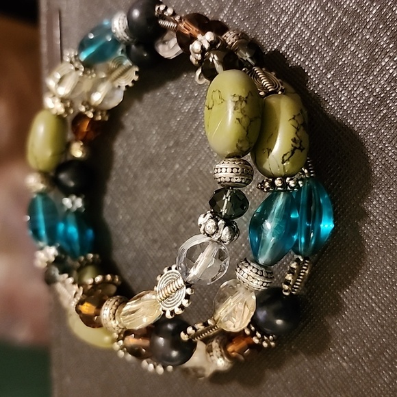 Premier Designs Vintage Memory Wire Bracelet - Picture 2 of 5